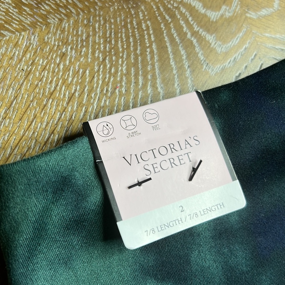 VICTORIA’S SECRET Flow On Point High Rise Lace Up Leggings 2 - Picture 7 of 13